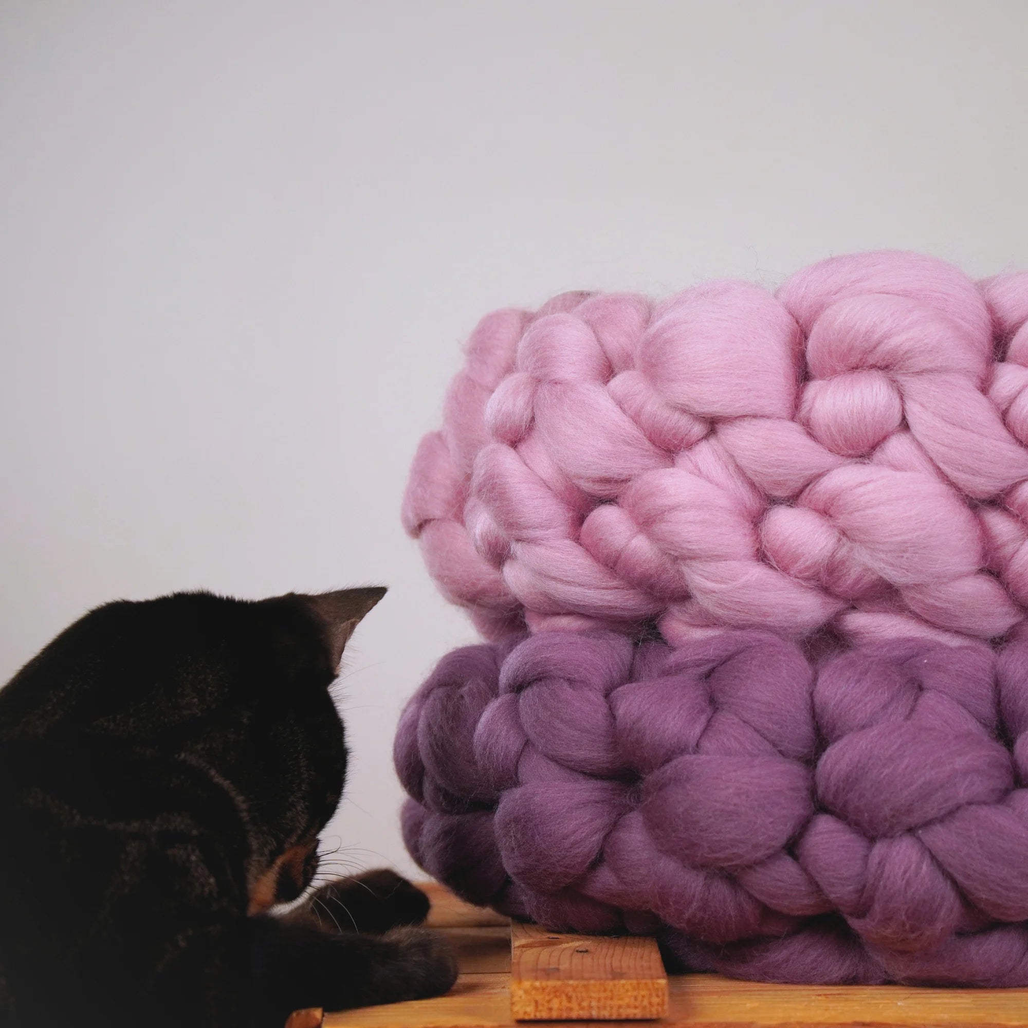 Katzenbett aus Merinowolle „Cloud“